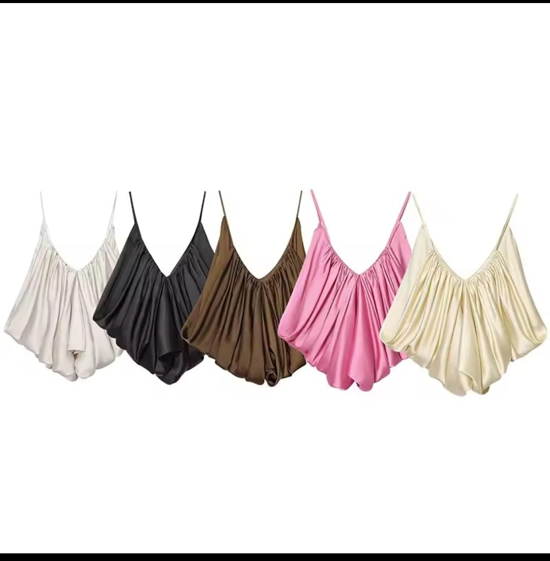 Top Slip in Raso con Scollo a V — Stile Chic Estivo